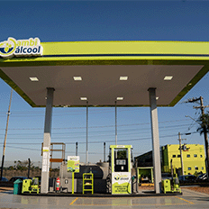 Ambipar inaugura o primeiro posto de combustíveis com oferta de etanol produzido a partir de resíduos da indústria alimentícia  
