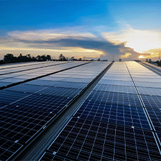 A energia solar tem se consolidado como uma das principais fontes alternativas no Brasil