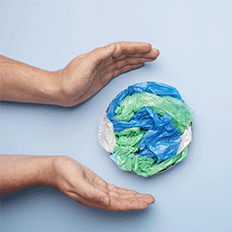 Mesmo com avanços na reciclagem o plástico continua sendo um grande desafio ambiental