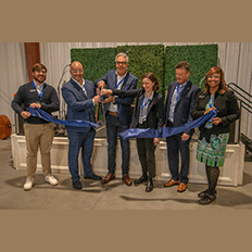 Stadler inaugura sua nova sede e complexo de armazéns nos Estados Unidos 