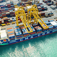 DHL e o Grupo CMA CGM firmaram acordo para o uso de biocombustível de segunda geração 