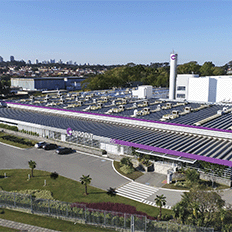 Empresas afirmam investir em projetos de uso de energia hídrica, eólica, solar, biomassa ou hidrogênio de baixo carbono 