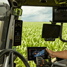 IA faz parte do dia a dia das fábricas e do campo, impulsionando eficiência, reduzindo custos e apoiando práticas mais sustentáveis 