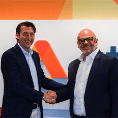 Atvos firma parceria com a Scania Brasil para modernizar sua frota logística com caminhões movidos a biometano