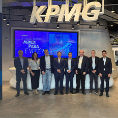 ABVE assinou contrato com a KPMG para produção de estudo sobre pegada de carbono dos veículos elétricos e eletrificados 