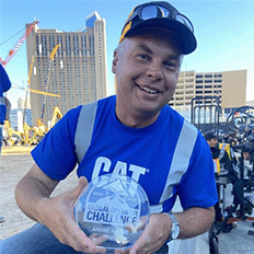 Caterpillar investe no futuro das profissões técnicas por meio de programas que destacam a excelência técnica 