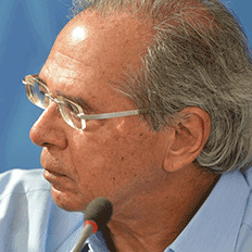 Paulo Guedes, Ministro da Economia, diz que é preciso continuar produção durante pandemia