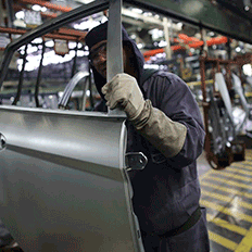 Pesquisa do IBGE aponta queda na produção industrial brasileira