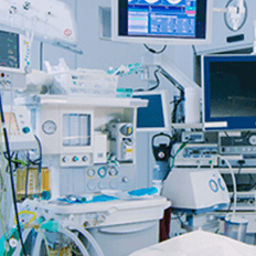 Parker Hannifin fornece suporte emergencial, ampliando a fabricação de componentes para ajudar seus clientes a produzir em larga escala equipamentos médicos vitais