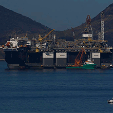 FUP faz alerta para possível demissão em massa caso continue hibernação de plataformas de petróleo