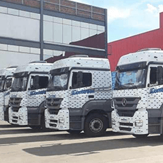 Comtrasil compra 20 unidades do caminhão extrapesado Axor 2544 6x2 da Mercedes-Benz