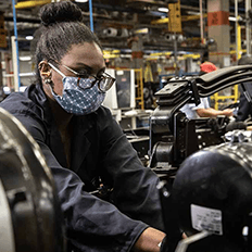 Certificação de protocolos de segurança à saúde e eficiência produtiva pode ajudar empresas a retomar atividades diante da pandemia de coronavírus