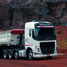 Volvo Trucks amplia e renova frota da transportadora Lenarge