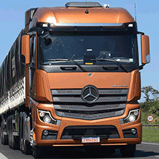 Mercedes inicia teste em operação real do seu caminhão mais potente