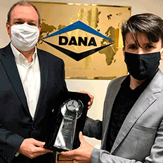 Dana Indústrias recebe prêmio Master of Quality da Mercedes-Benz do México