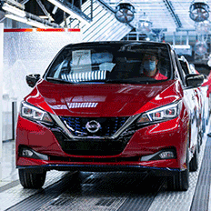 Nissan celebra a marca da produção de 500 mil unidades do carro elétrico Leaf