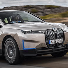 BMW promete fazer 15 lançamentos no País em 2021 com estratégia focada no aumento do portfólio de modelos elétricos e híbridos 