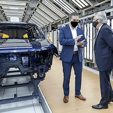 Volkswagen inaugura nova cabine de pintura na Argentina que recebe US$ 200 milhões dos US$ 650 milhões aplicados na planta desde 2018
