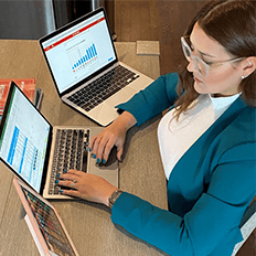 Consultoria financeira traça metas estratégicas para expandir o negócio, solucionando problemas e estabilizando o fluxo de caixa