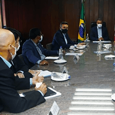 Governador da Bahia anuncia a formação de um grupo de trabalho para atrair uma nova montadora ao Estado
