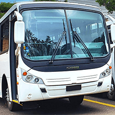 Caio exporta dois ônibus comprados pela empresa Tahiti Automobiles