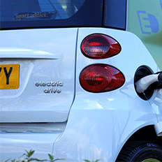 Biden aprova e incentiva a utilização de veículos elétricos 